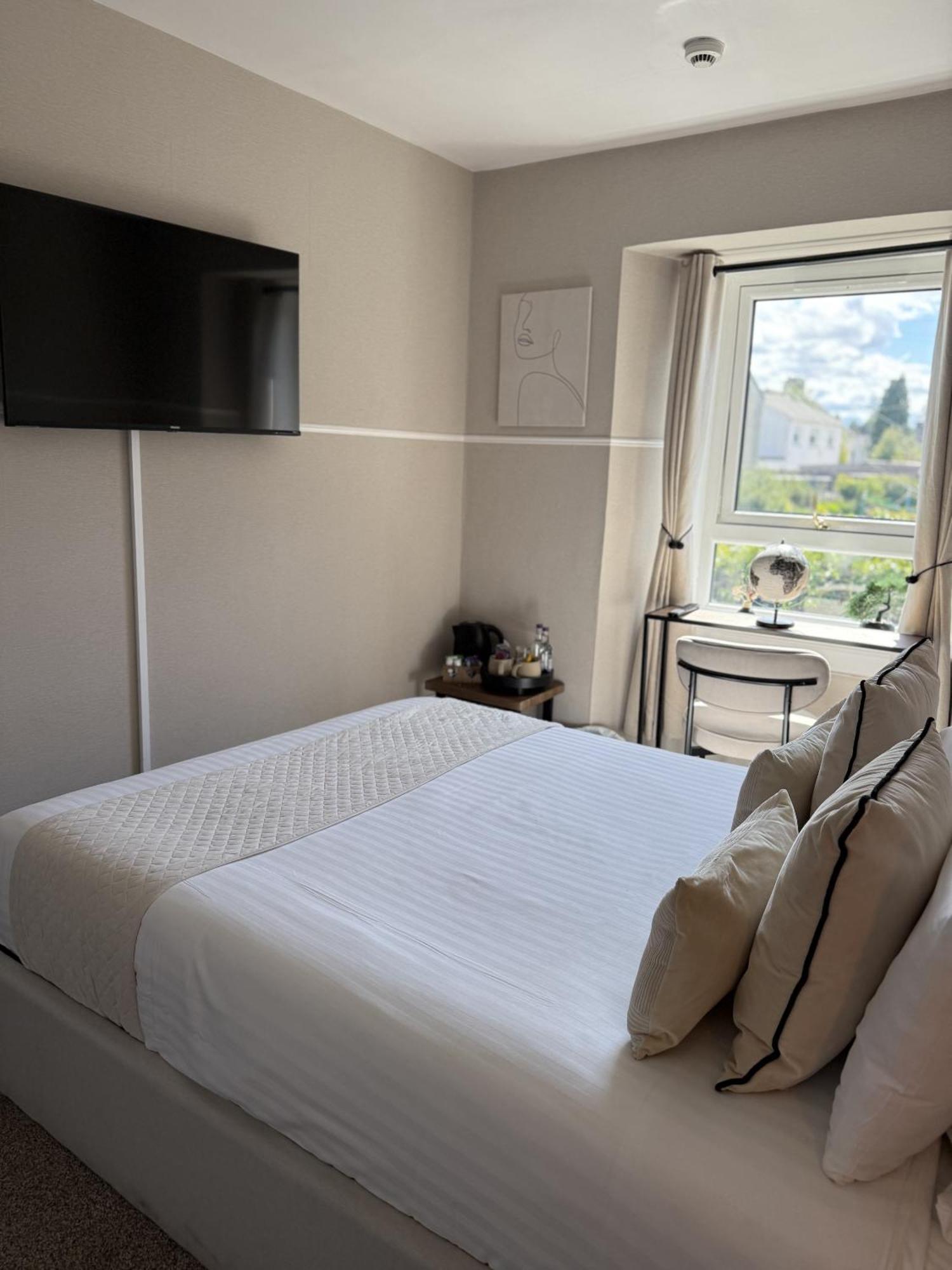 The Glendevon Hotel Auchterarder Δωμάτιο φωτογραφία